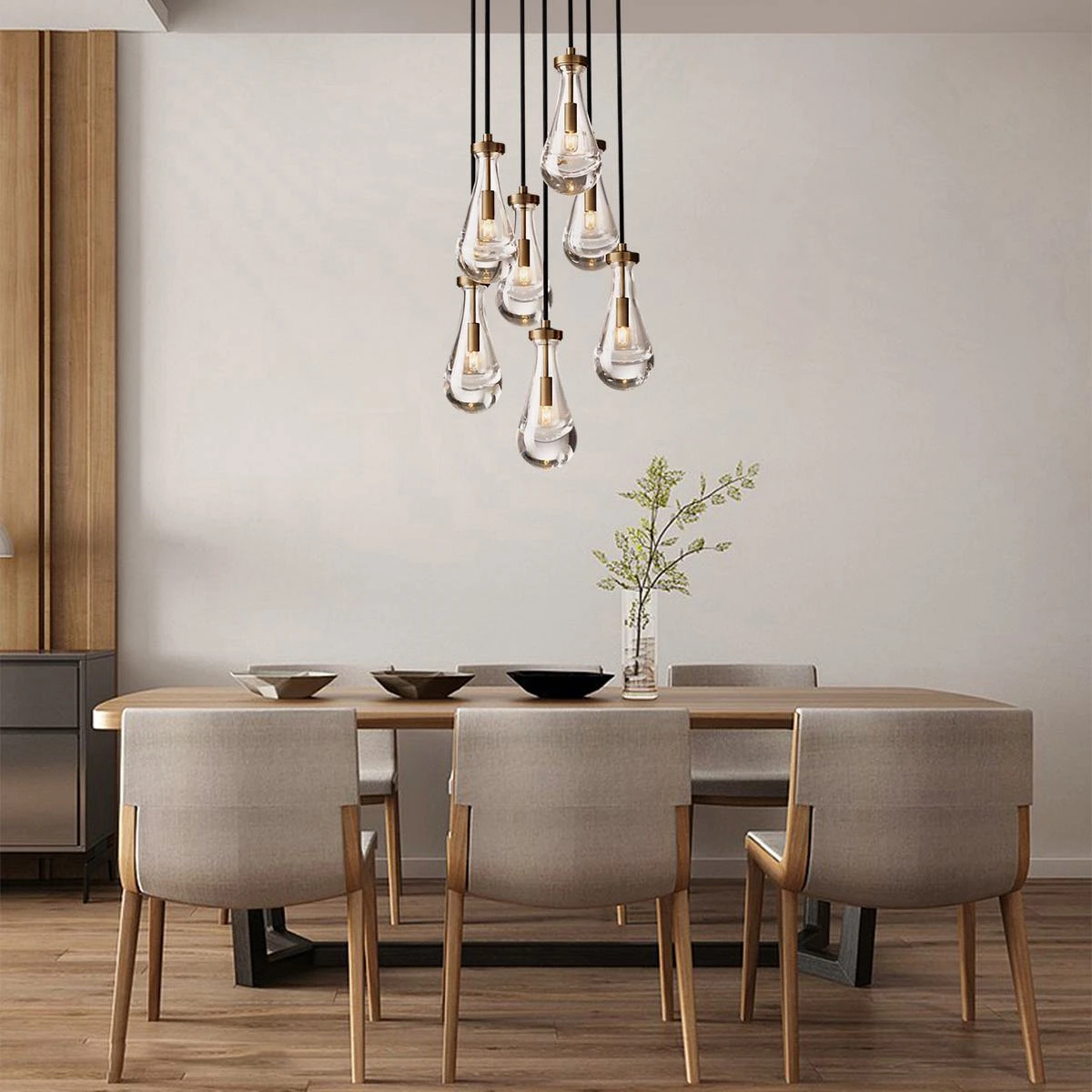 Dining room with raindrop crystal pendant cluster