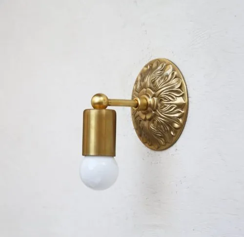 embossed-base-brass-wall-sconce-1 embossed round sconce