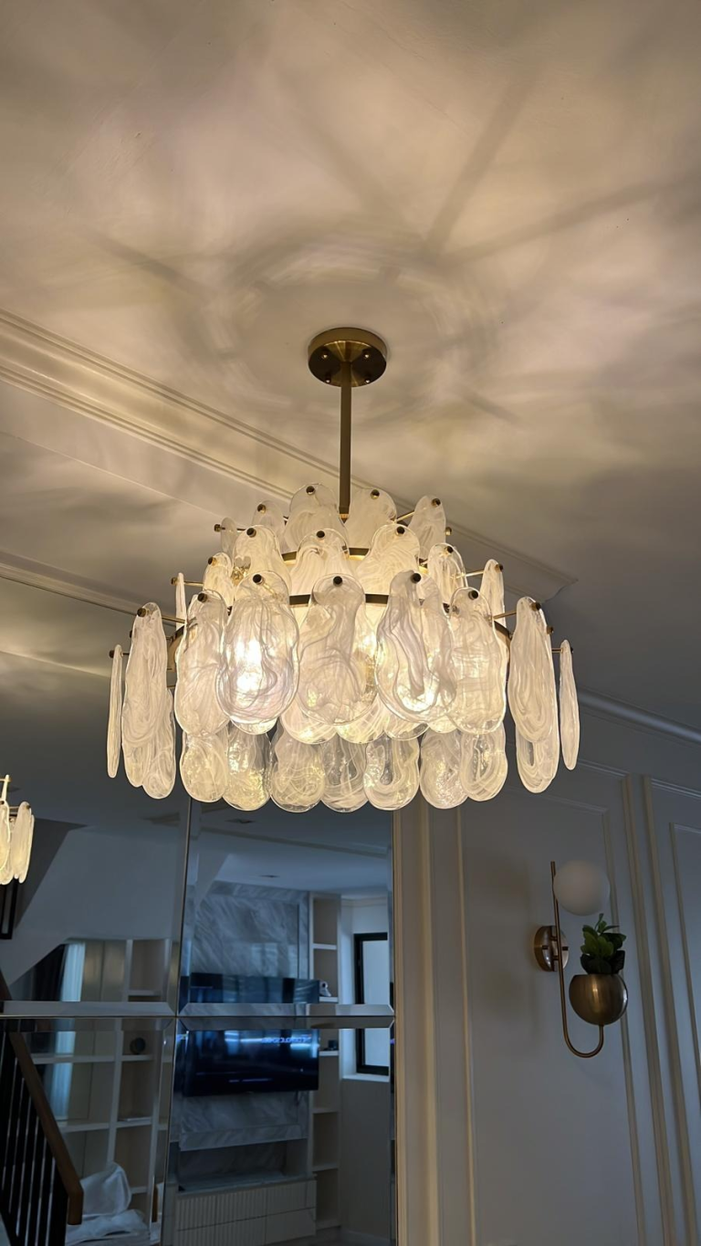 leon chandelier