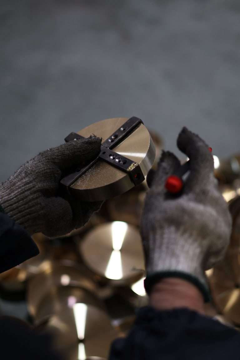 hanging light production factory